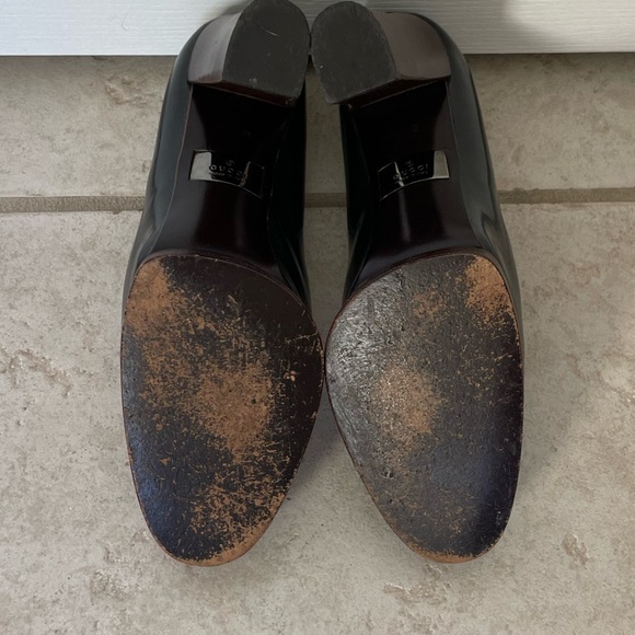 GUCCI heels 37 - fits like a 6 1/2 EXCELLENT condition! Slight wear on bottoms. - Picture 3 of 7